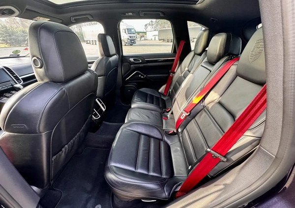 Porsche Cayenne cena 109000 przebieg: 380000, rok produkcji 2016 z Rogoźno małe 79